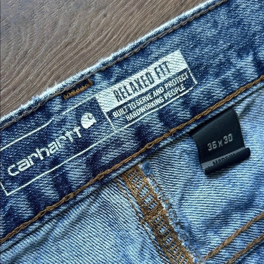 Carhartt Men's Blue Distressed Jeans. ! 36x30